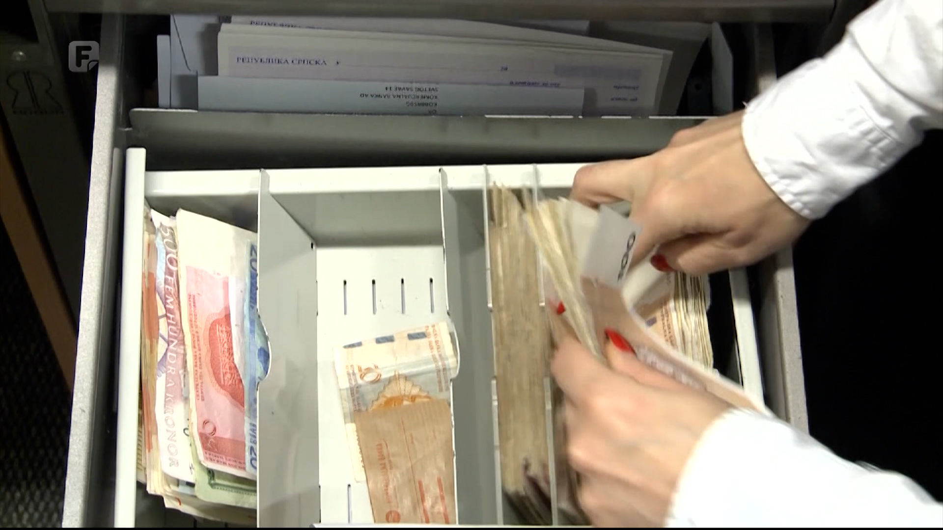 Pritisak sankcija SAD-a sve veći, u RS-u kasne plate budžetskim korisnicima